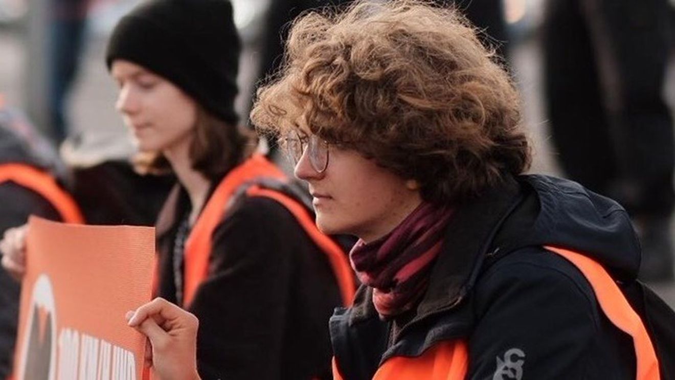 Germania: Poliția efectuează raiduri naționale împotriva activiștilor pentru climă