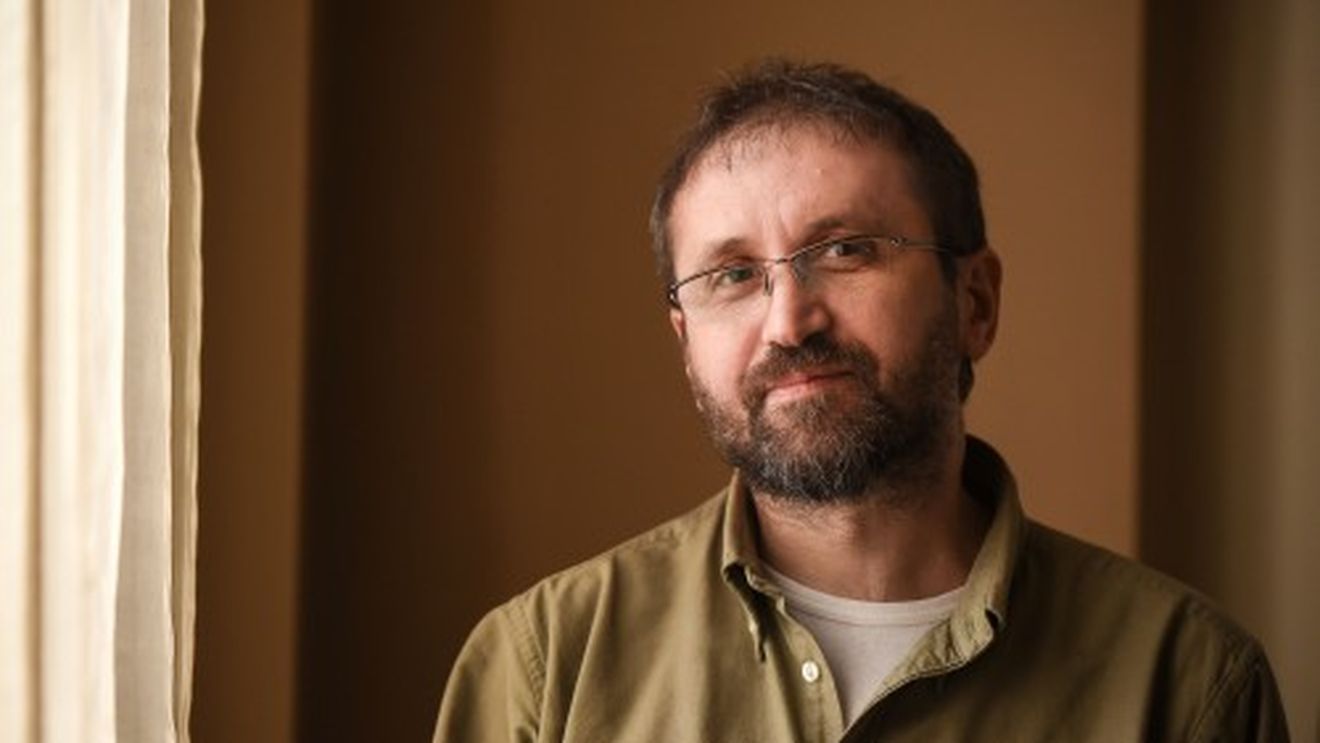 Dan Solcan, profesor de Istorie la Colegiul “B.P. Haşdeu” din Buzău: Mie nu îmi place atât de mult istoria, cât îmi place să fiu profesor de istorie