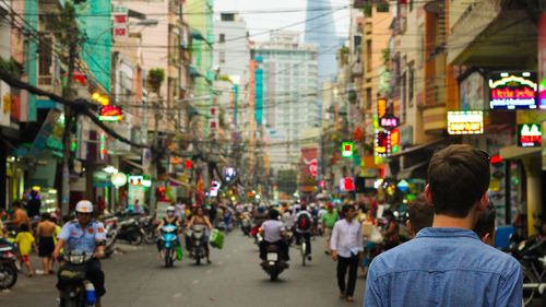 STUDIU Coronavirusul ar fi putut să apară încă din vara anului trecut în China / Cercetătorii au analizat imaginile din satelit ale orașului Wuhan și căutările pe Internet