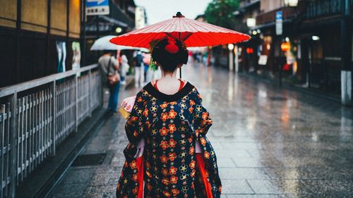 Cele mai bune experiențe disponibile pentru rezervare pe care le poți oferi cuiva care călătorește în Japonia
