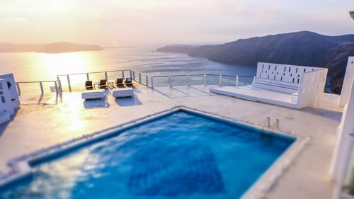 Hotelurile din insulele grecești ar putea umple piscinele cu apă de mare în această vară, pentru a combate seceta