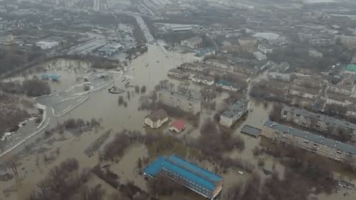 Inundații majore în Rusia și Kazahstan, continuă evacuările