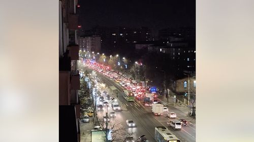 Incendiu la Spitalul Colentina, la un boiler electric / Au fost evacuați 8 pacienți, nicio persoană nu e rănită / Au intervenit 10 autospeciale de stingere