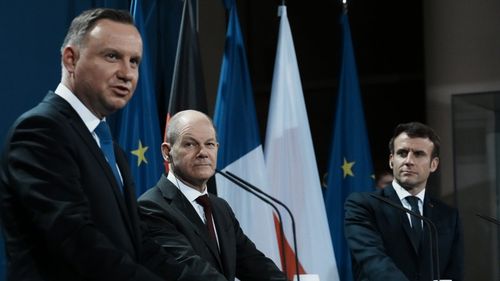 VIDEO Cancelarul Olaf Scholz: Germania, Franţa şi Polonia sunt „unite” pentru a menţine pacea în Europa