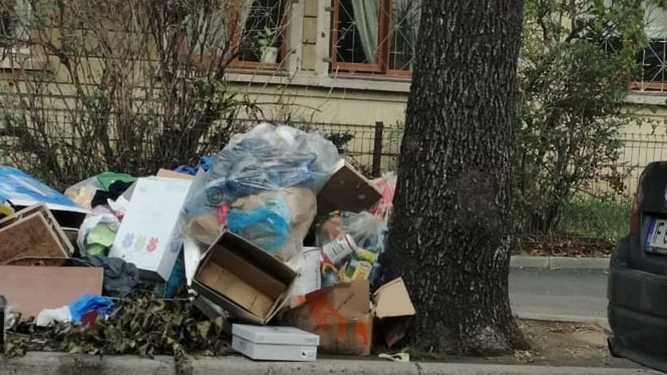 Romprest continuă adunarea gunoiului din Sectorul 1 după ce primăria a făcut o plată parțială
