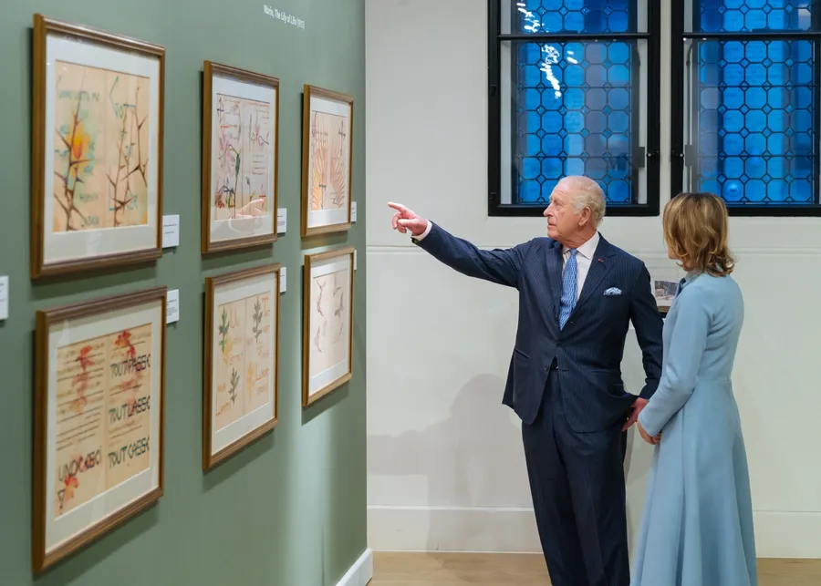 Regele Charles expozitie ICR Londra Aura Woodward