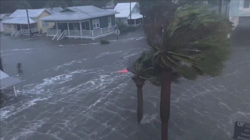 Uraganul Melissa traversează Caraibele şi accelerează spre Bermude, lăsând în urmă un dezastru de proporţii. Cel puţin 25 de persoane au murit în Haiti, patru în Jamaica. SUA oferă ajutor umanitar Cubei