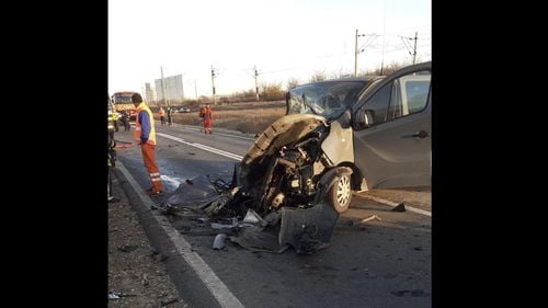 Accident grav în Galați: 3 persoane decedate, s-a activat Planul roșu de intervenție / Sunt implicate în accident un microbuz și un autoturism