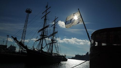 Nava Eagle S, presupus implicată în avarierea cablului EstLink 2, rămâne arestată în Finlanda