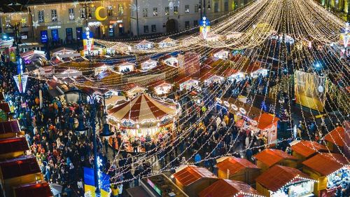 600 de lei o noapte de cazare ca să vezi Târgul de Crăciun din Sibiu de la fereastra camerei / Turiștii au început deja să caute cazări pentru 17 noiembrie
