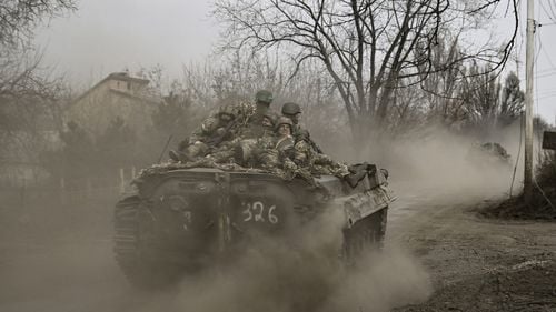 Ucraina trece de la apărare la ofensivă în jurul Bahmut / Medvedev: Ucraina și-a lansat contraofensiva