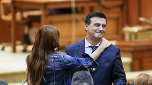 Curtea de Conturi, după ce Niculae Bădălău a fost reținut de DNA: Susținem actul de justiție/ De la data trimiterii în judecată penală, membrii Curții de Conturi și auditorii publici externi sunt suspendați de drept din funcțiile lor