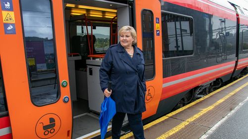 Premier al Norvegiei, Erna Solberg a fost amendată pentru că a organizat o întâlnire de familie, cu ocazia zilei de naștere, încălcând regulile de distanțare socială