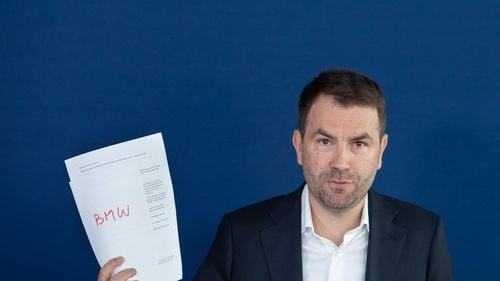 VIDEO Cătălin Drulă anunță că USR a sesizat o serie de instituții din România și de la Bruxelles în cazul licitației organizate de Poliția Română privind achiziția celor 600 de BMW-uri / Ce argumente invocă USR și de ce solicită verificarea legalității procedurii de achiziție