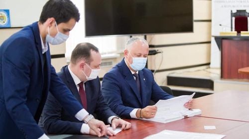 Cum explică președinția Moldovei că Igor Dodon a decorat un ex-lider interlop cu „Gloria Muncii”: Președintele nu cunoaște toate persoanele recomandate