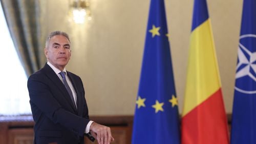 Scandalurile în care a fost implicat vicepremierul Dragoș Anastasiu: Mită la o fostă inspectoare ANAF / Amenda de la Consiliul Concurenței / Prietenia cu interlopul Nicu Gheară / „Să scăpăm naibii de tâmpenia asta cu declaraţia de avere pusă în public” / „Oamenii din Asia sunt născuți ca să servească”