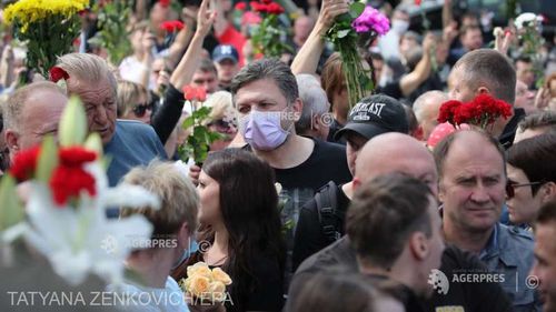 Mii de manifestanţi s-au adunat din nou la Minsk, pentru a protesta împotriva realegerii preşedintelui Aleksandr Lukaşenko