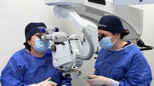 Premieră în România: Onioptic Medical din Craiova devine singurul spital din Europa acreditat ca Centru de Excelență în Oftalmologie