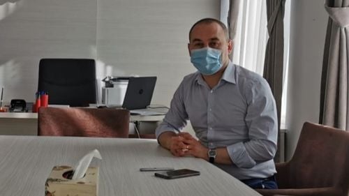 Gafă majoră a prefectului de Bacău: a refuzat deschiderea restaurantelor din municipiu pe 1 septembrie din cauza unor date eronate. Ulterior, prefectura a revenit asupra deciziei