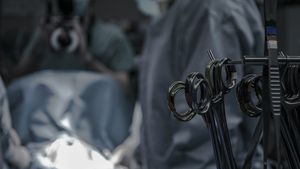 Cazul copilului mort la Sanador în 2018: Un medic de gardă și o asistentă, trimiși în judecată pentru ucidere din culpă / Clasare pentru medicul care a operat copilul
