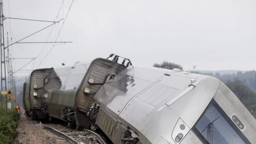 Din cauza ploilor abundente, un tren a deraiat și drumurile au devenit impracticabile în mai multe zone din Suedia și Norvegia