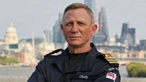 Actorul Daniel Craig a donat 10.000 de lire unei fundații care are ca scop prevenirea suicidului