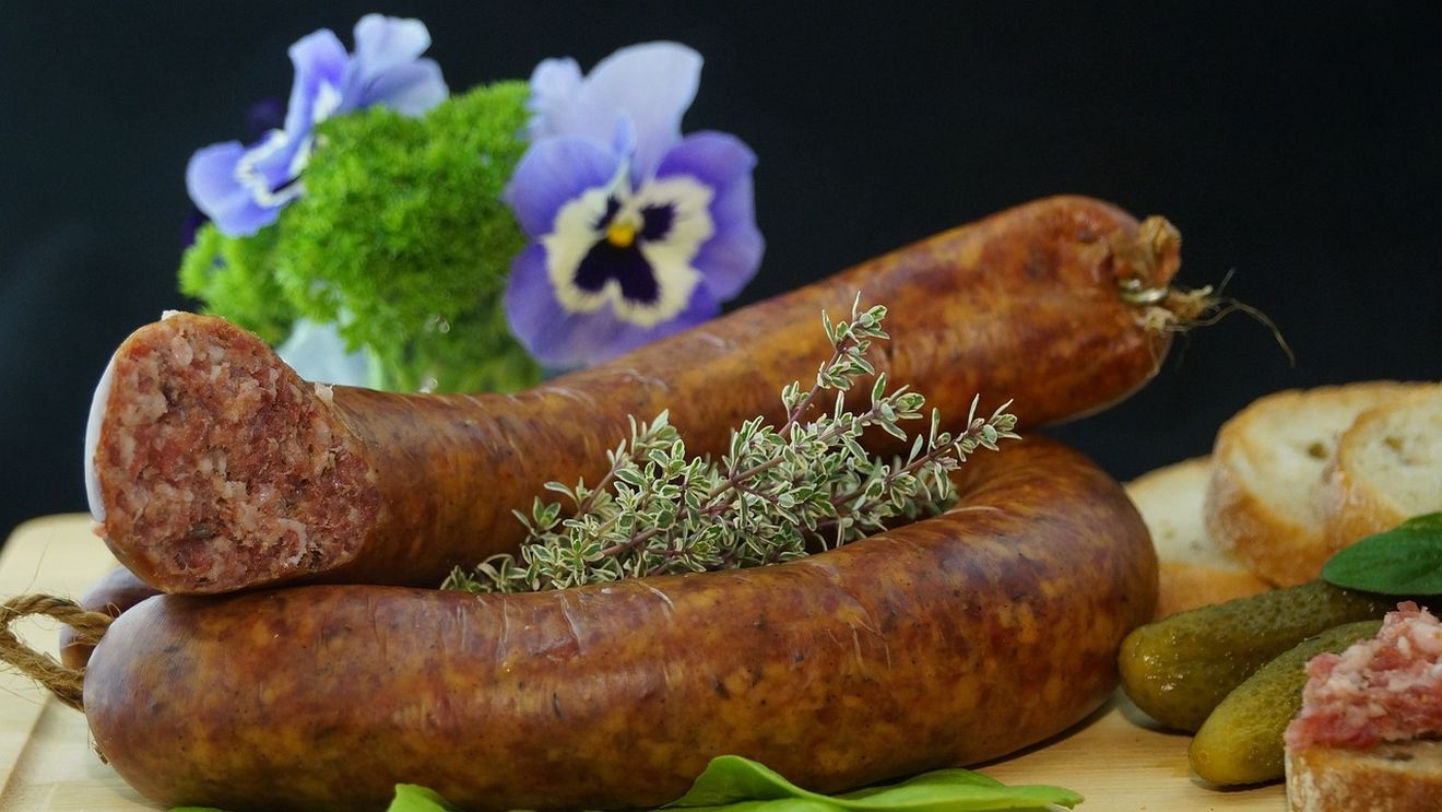 Worschtkoschtprob, Degustarea Cârnaților Bănățeni, primul eveniment culinar din Banat / Început ca un concurs într-o redacție de ziar, evenimentul continuă după 52 de ani