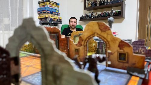 VIDEO Cristian Panu, jucător și colecționar, despre fenomenul board game în România. De la ”Nu te supăra, frate!”, la jocurile europene și americane