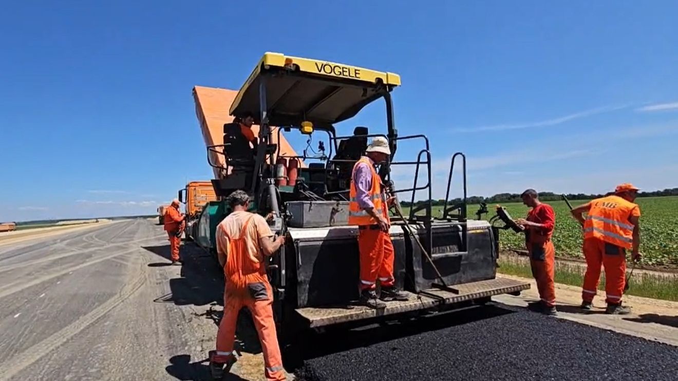 Consiliul Concurenţei a amendat cu 8,29 milioane de lei companiile Oyl Company Holding AG SRL, Autoprima Serv SRL și Saga Infrastructură SRL pentru trucarea unor licitaţii organizate de Compania Naţională de Administrare a Infrastructurii Rutiere