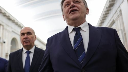 Crin Antonescu: Este o cantitate surprinzător de mare de ură, de violenţă, de la social media până la arme, propriu-zis, pe care le vedem. Lucrurile astea nu s-au mai întâmplat în România şi ele trebuie oprite