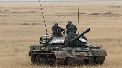 România, fruntașă în regiune la numărul de tancuri cu 400 de vehicule blindate/ În cea mai mare parte sunt modele sovietice învechite, doar 50 de tancuri au fost modernizate după Războiul Rece