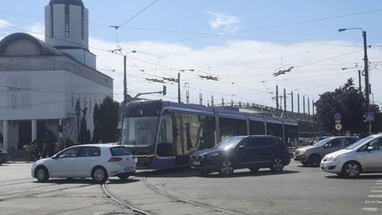 Producătorul turc explică motivul pentru care tramvaiele Bozankaya s-au blocat pe șine, în Timișoara: Infrastructura orașului e de vină