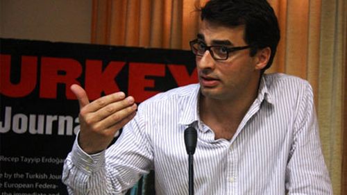 Doi jurnalişti au fost închişi în Turcia pentru un articol despre moartea unui presupus spion