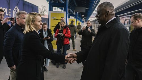 Secretarul american al apărării, vizită neanunțată în Ucraina
