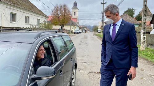 Barna: Decizia privind intrarea în carantină a Sibiului vine inexplicabil de târziu şi după foarte multă inacţiune dublată de explicaţii ridicole şi ţâfnoase