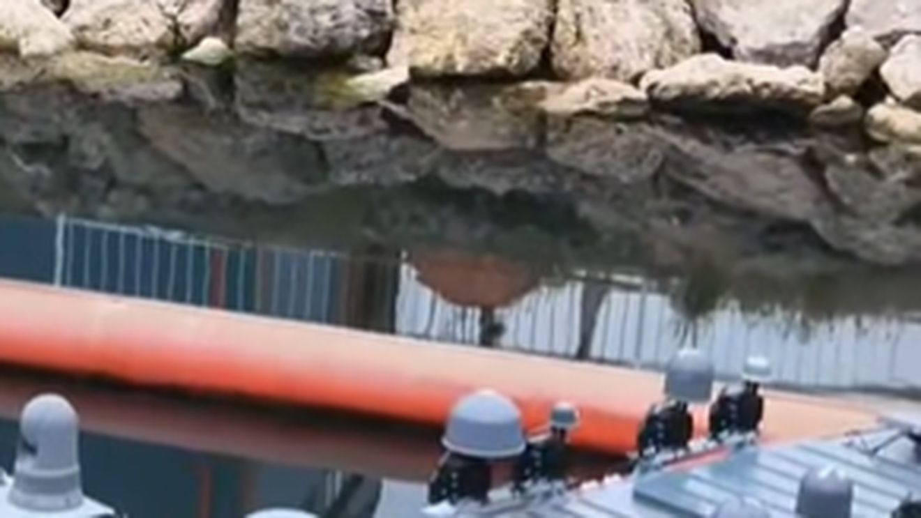 VIDEO Imagini cu drona în derivă în Portul Constanța, filmate de localnici înainte de explozie