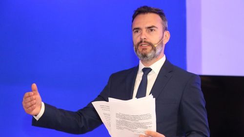 Dan Cărbunaru: Salariile demnitarilor nu cresc anul viitor, acest lucru fiind confirmat şi de „ordonanţa trenuleţ” pusă în dezbatere publică de Ministerul de Finanţe