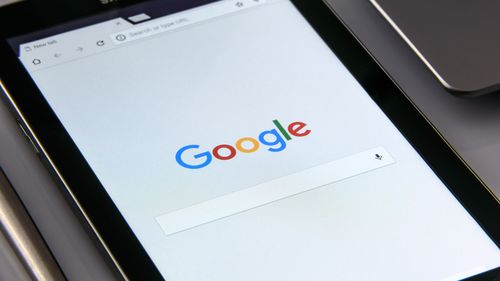 Update de primăvară: Google anunţă mai multe noutăţi pentru Android, de la verificarea parolelor, la programarea trimiterii mesajelor