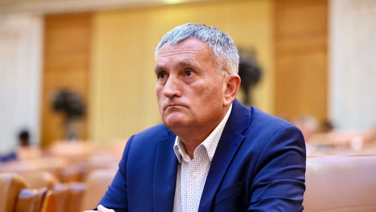 Cristian Buican (PNL), care s-a abținut la votul pentru liste comune cu PSD la alegeri: Niciodată nu am făcut o alianţă cu PSD şi sunt consecvent/ Recent, el vorbea de o alianță cu AUR împotriva ”mafiei PSD”