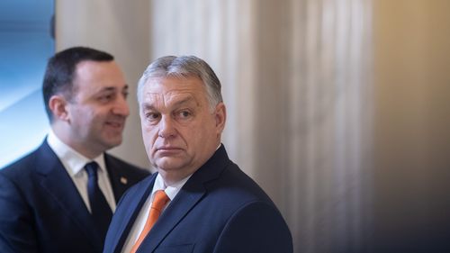 Viktor Orban acuză Comisia Europeană că cere statelor UE noi fonduri întrucât a adus UE în "pragul falimentului"/ Premierul ungar spune că banii sunt pentru Ucraina şi "creşterea salariilor birocraţilor de la Bruxelles"
