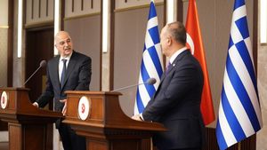 Activitățile din Marea Egee și migrația au încins spiritele la o conferință de presă a miniștrilor de externe grec și turc, la Ankara / Ce acuzații și-au adus Nikos Dendias și Mevlut Cavusoglu în fața jurnaliștilor