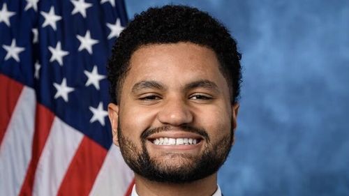 Un congresman democrat din SUA, victimă a unui atac rasist / A fost atacat de un bărbat care i-a spus că Donald Trump îl va deporta