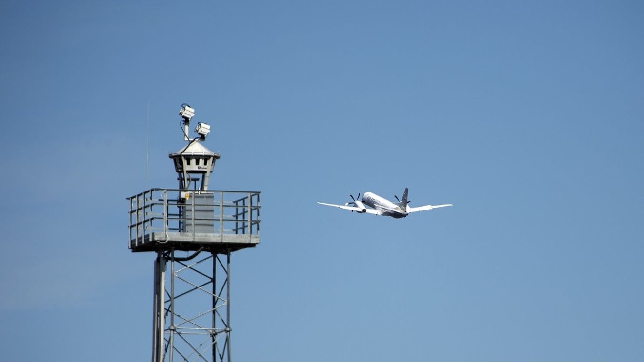 Noul aeroport din Brașov va avea un turn de control digital SAAB operat de la Arad