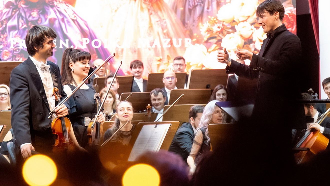 Filarmonica din Oradea a câștigat audiență în rândul tinerilor după ce a început să se promoveze pe Tik Tok / Manager: ”Trăim într-un ritm alert, într-un ritm în care intri pe o platformă și derulezi, derulezi”