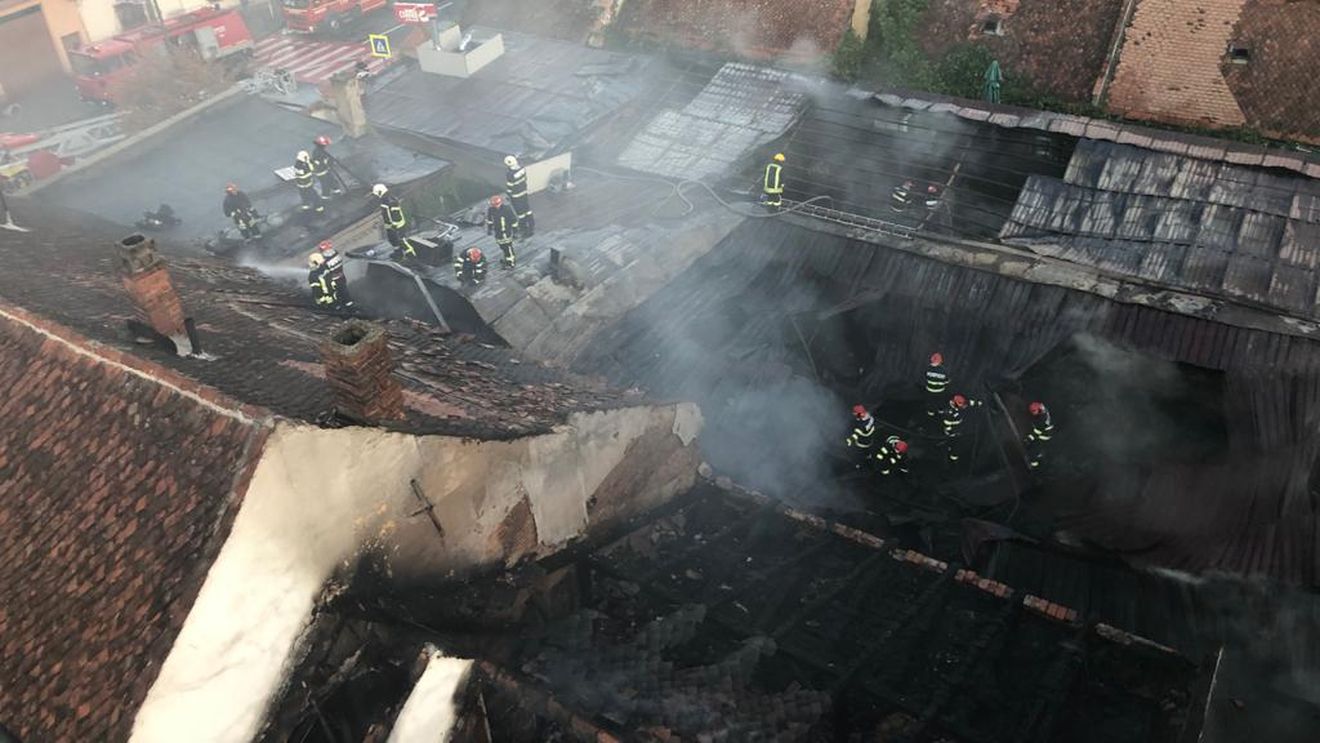UPDATE: Incendiu lângă restaurantul Zorba the Greek din Brașov, localul a suferit pagube minime, nici o victimă