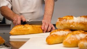 De ce majoritatea brutăriilor artizanale din România nu folosesc făină produsă pe piața locală: Avem nevoie de făină puternică, cu calități constante / Fermier: Există producție de grâu românesc de proastă calitate