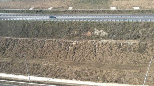 Firma Pizzarotti, avertizată de CNAIR „să se miște foarte rapid” pentru a rezolva problemele apărute pe tronsonul de autostradă A10 Sebeș-Turda în urma unei alunecări de teren