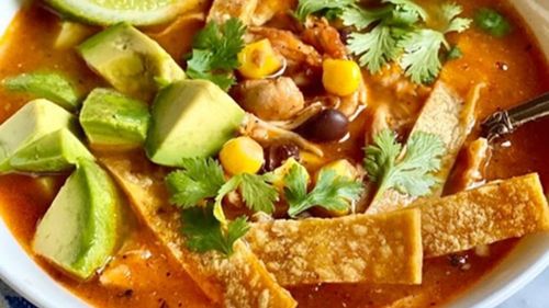 Rețetele Juanitei | Supă de tortilla sau supa aztecă – rețeta mexicană adaptată la gusturile (și ingredientele) europene