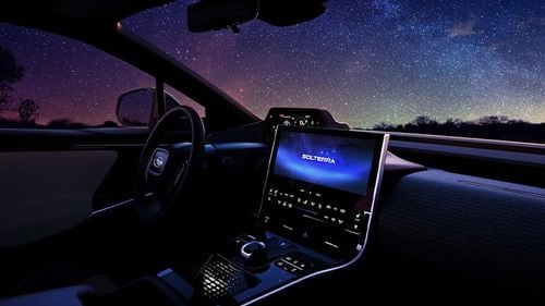 FOTO Subaru a prezentat joi primul vehicul al său integral electric, SUV-ul Solterra / Mașina are o autonomie de maxim 530 km
