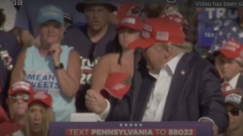 Reacția lui Trump după tentativa de asasinat: Doresc să mulțumesc Serviciului Secret al Statelor Unite și tuturor forțelor de ordine pentru reacția lor rapidă